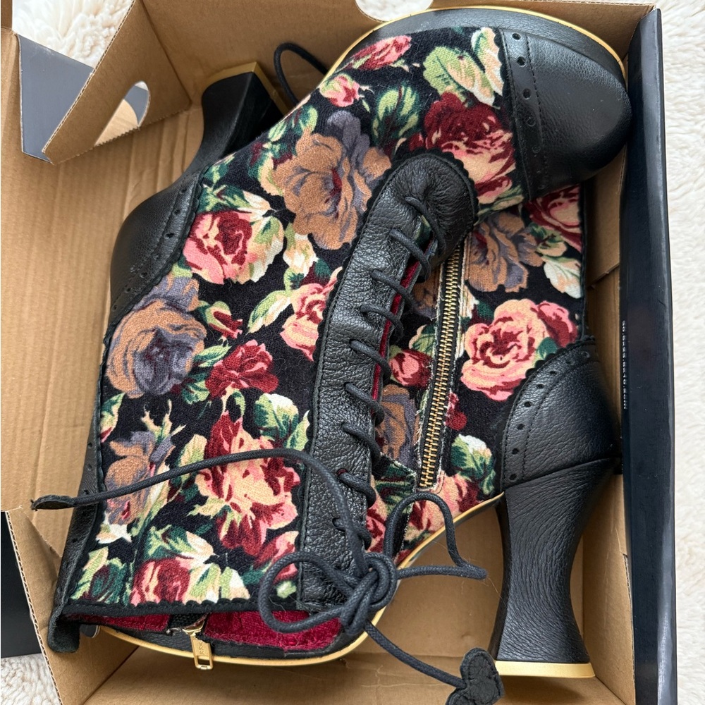 Irregular Choice Victorian style floral rose tapestry lace up bootie heels - Picture 2 of 13